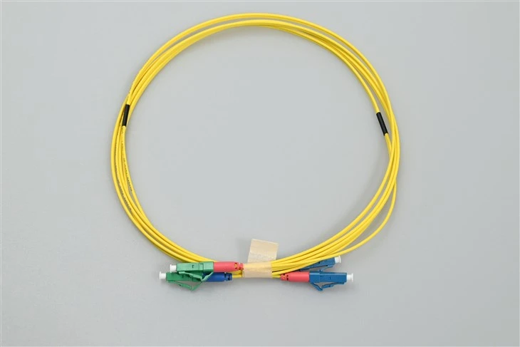 Fiber Optic Patch Cord Lc apc to lc upc Duplekskollane